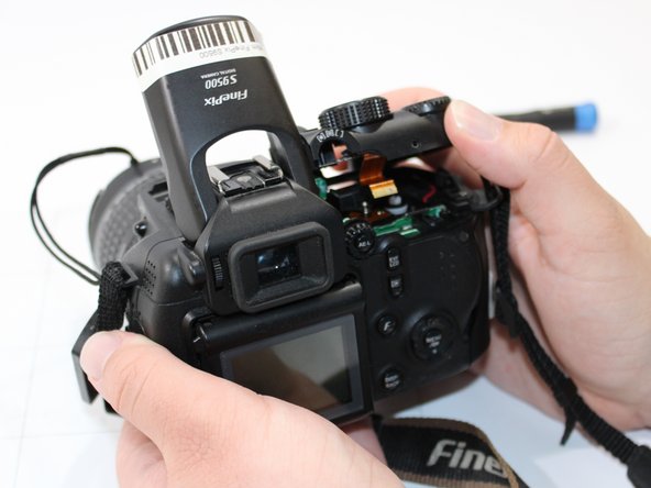 Fujifilm FinePix S9500 Case Top Removal: stap 0, afbeelding 2 van 3