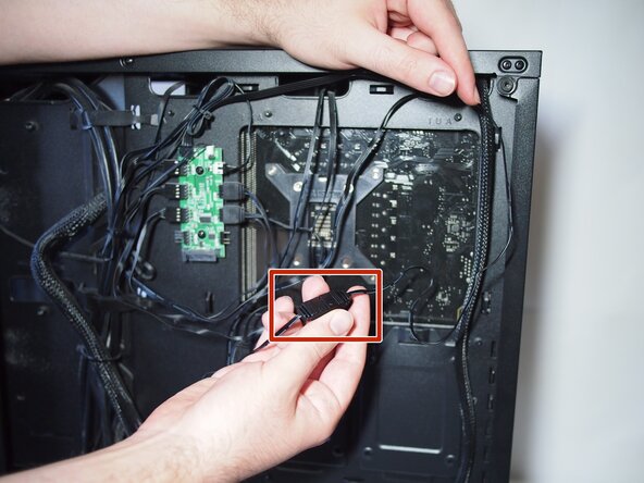 How to Clean the iBuyPower i-Series R157LL001G Case Fan: шаг 8, изображение 2 из 3