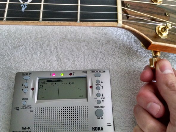 How to clean and maintain your Taylor 816CE, Tuner her up!: crwdns2935265:08crwdnd2935265:02crwdnd2935265:03crwdne2935265:0