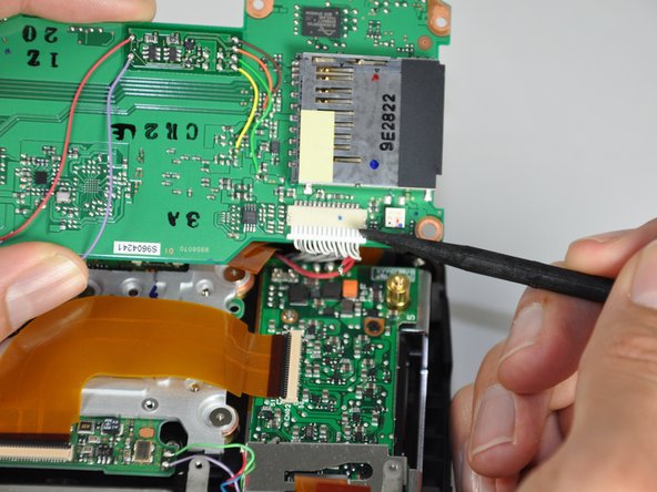 Nikon D5000 Sensor Filter Replacement: crwdns2935265:06crwdnd2935265:02crwdnd2935265:02crwdne2935265:0