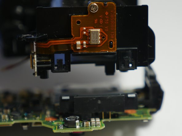 Panasonic DMC-FZ35 Main Board Replacement: 14 단계, 이미지 3개 중 3개