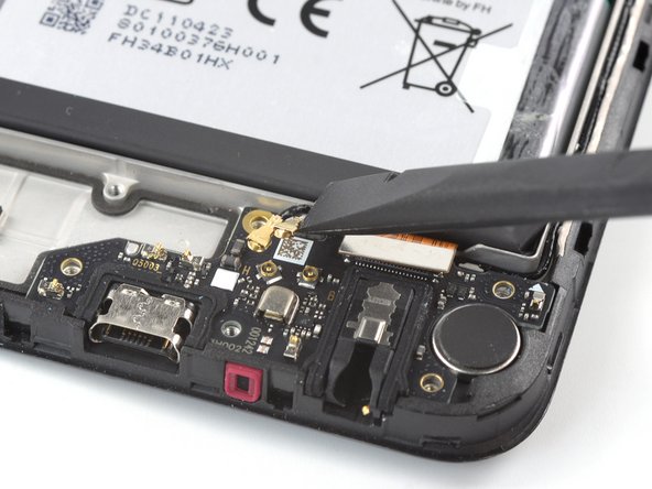 Nokia G42 5G Charging Port Assembly Replacement, Disconnect the antenna cables: step 20, image 3 of 3