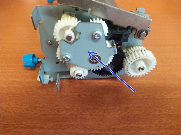 Fuser pressure roller replacement for Lexmark MS710 series printer, Remove some cogwheels: crwdns2935265:06crwdnd2935265:02crwdnd2935265:03crwdne2935265:0