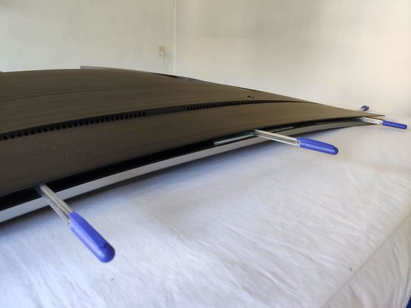 Samsung Television UE49KU6640 Backlight Replacement, Achterkant verwijderen: crwdns2935265:05crwdnd2935265:03crwdnd2935265:03crwdne2935265:0