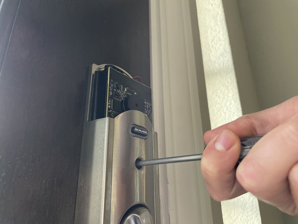 How to Reset Your Schlage Connect to Factory Settings: passo 6, immagine 2 di 3