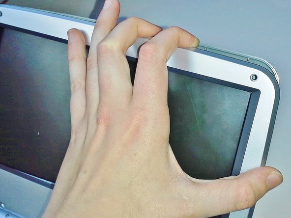 Dynex DX‑PDVD9 Screen Replacement: crwdns2935265:03crwdnd2935265:02crwdnd2935265:02crwdne2935265:0