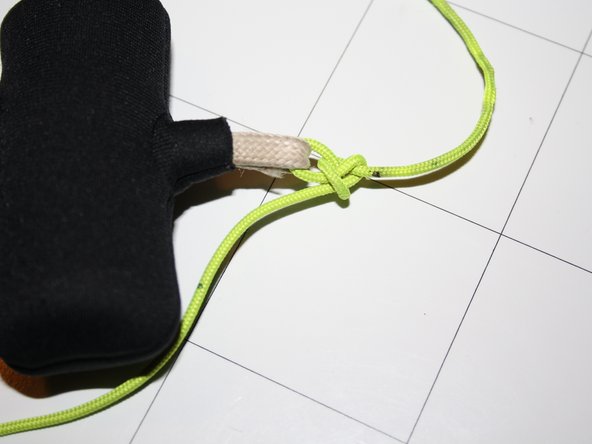 Ozone Acro Brake Handles Installation, Attach the acro brake handle to the brake line - Part 2: crwdns2935265:05crwdnd2935265:03crwdnd2935265:03crwdne2935265:0