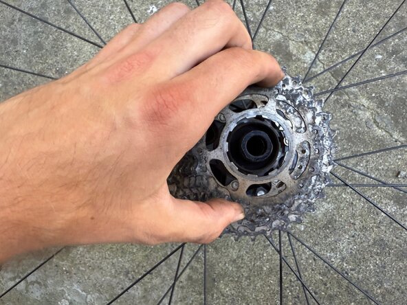 Bicycle Cassette Replacement: passo 7, immagine 2 di 3