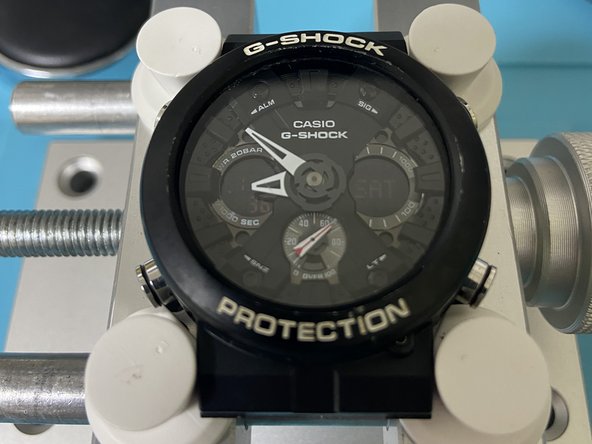 Casio G-shock GA-201 Battery Replacement, Closing the watch: crwdns2935265:05crwdnd2935265:03crwdnd2935265:03crwdne2935265:0