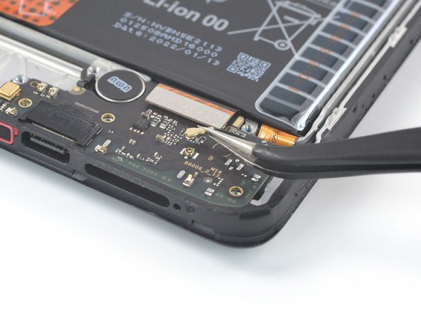 Xiaomi Redmi Note 11 Pro Screen Replacement, Disconnect the black antenna cable: crwdns2935265:022crwdnd2935265:02crwdnd2935265:03crwdne2935265:0