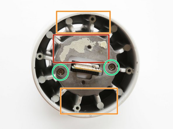 LIFX Color 1000 Teardown, Examine Thermal Pad: crwdns2935265:03crwdnd2935265:03crwdnd2935265:03crwdne2935265:0