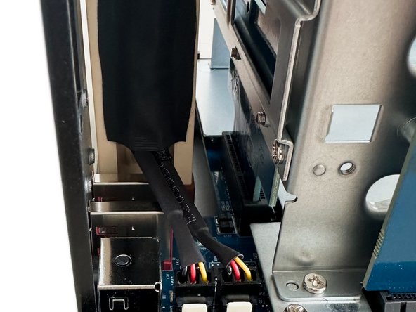 Synology DS1522+ Lüftertausch, Lüfter einbauen: step 10, image 3 of 3