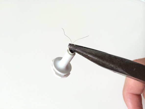 How to Repair an Apple AC Adapter Broken Cable: crwdns2935265:07crwdnd2935265:02crwdnd2935265:02crwdne2935265:0