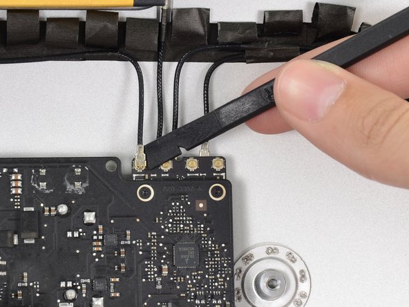 iMac Intel 21.5" EMC 2638 Blade SSD Replacement: crwdns2935265:054crwdnd2935265:03crwdnd2935265:03crwdne2935265:0