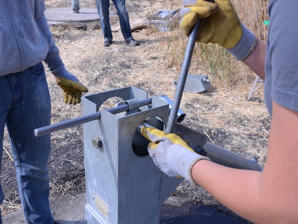 Afridev Casing Pipe Disassembly: crwdns2935265:06crwdnd2935265:03crwdnd2935265:03crwdne2935265:0