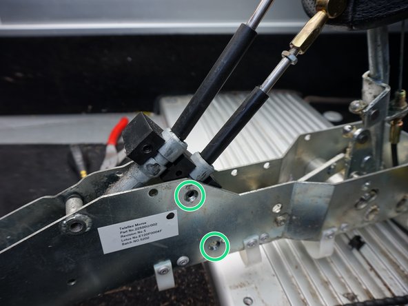 Beta Installation of AliTech Shifter, Shifter & Handbrake Cables: passo 5, immagine 3 di 3