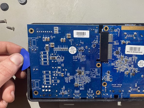 OWC Thunderbolt 3 Pro Dock fan replacement, Removing the mainboard: crwdns2935265:03crwdnd2935265:02crwdnd2935265:03crwdne2935265:0