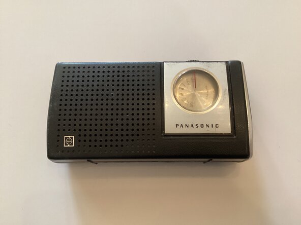 Panasonic R-1159 AM radio Teardown: crwdns2935265:06crwdnd2935265:01crwdnd2935265:01crwdne2935265:0