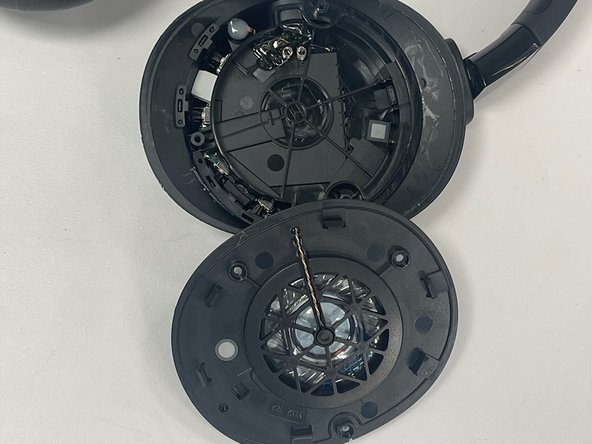 JBL Tune 770NC Speaker Replacement: crwdns2935265:05crwdnd2935265:03crwdnd2935265:03crwdne2935265:0