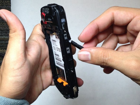 Casio G’zOne Commando 4G LTE Volume Buttons Replacement, Removing external volume pads: crwdns2935265:08crwdnd2935265:02crwdnd2935265:02crwdne2935265:0