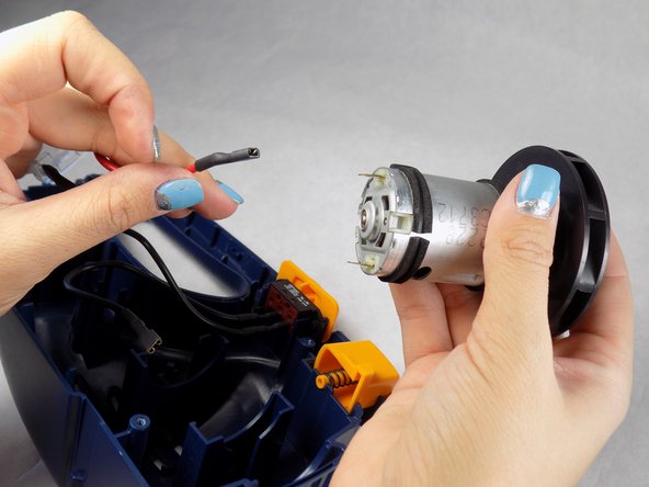 Ryobi VC120 Motor Replacement: crwdns2935265:04crwdnd2935265:03crwdnd2935265:03crwdne2935265:0