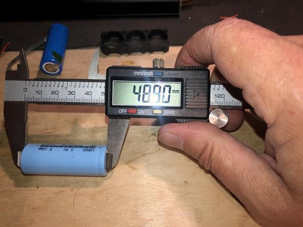 Sol Republic Punk Preparing a new battery for Replacement: stap 0, afbeelding 3 van 3