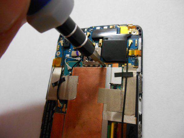 HTC One Mini Motherboard Replacement, Remove Screws: crwdns2935265:09crwdnd2935265:02crwdnd2935265:03crwdne2935265:0