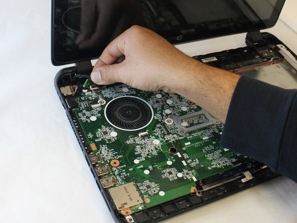 HP 15-f162dx Motherboard Replacement: crwdns2935265:07crwdnd2935265:03crwdnd2935265:03crwdne2935265:0