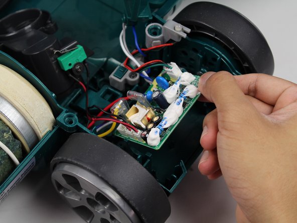 Shark Rocket Powerhead AH401 Motherboard Replacement: crwdns2935265:010crwdnd2935265:02crwdnd2935265:02crwdne2935265:0