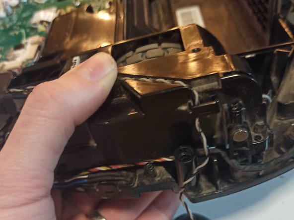 Ecovacs Deebot 920 Reassembly, Concerning Wheel Wells: crwdns2935265:04crwdnd2935265:03crwdnd2935265:03crwdne2935265:0