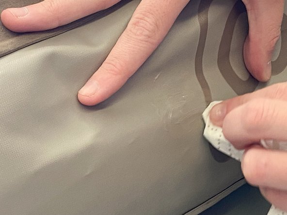 How to Repair a Hole in an Air Mattress: crwdns2935265:04crwdnd2935265:02crwdnd2935265:02crwdne2935265:0
