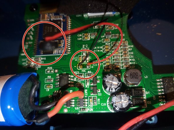 Rockbox slice  - Akku tauschen, Mikrofon: passo 4, immagine 1 di 1