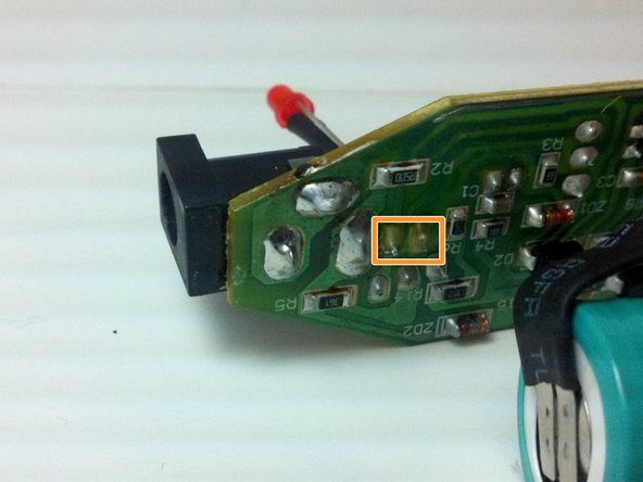 Durofix RV332 Battery LED Replacement: crwdns2935265:03crwdnd2935265:02crwdnd2935265:03crwdne2935265:0