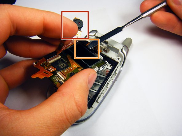 Motorola V551 Earpiece Speaker Replacement: crwdns2935265:05crwdnd2935265:03crwdnd2935265:03crwdne2935265:0