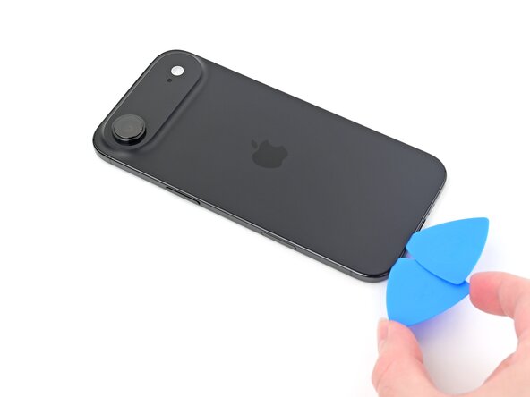 iPhone Air Back Glass Replacement, Separate the left edge adhesive: crwdns2935265:010crwdnd2935265:02crwdnd2935265:03crwdne2935265:0