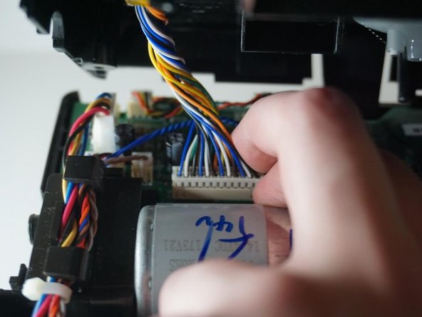 Neato BOTVAC CONNECTED Side Wheel Replacement: crwdns2935265:022crwdnd2935265:03crwdnd2935265:03crwdne2935265:0