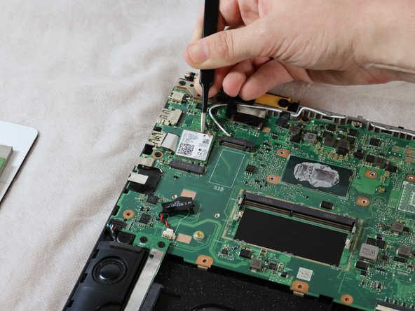 Asus Q525U Wi-Fi Card Replacement: crwdns2935265:06crwdnd2935265:02crwdnd2935265:02crwdne2935265:0