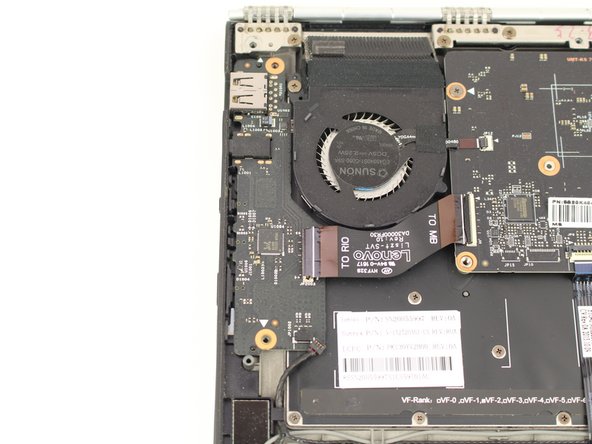 Lenovo Yoga 900-13ISK Right Daughterboard Replacement: crwdns2935265:06crwdnd2935265:03crwdnd2935265:03crwdne2935265:0