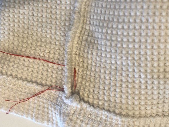 How to Hand Stitch a Ripped Seam: crwdns2935265:06crwdnd2935265:02crwdnd2935265:03crwdne2935265:0