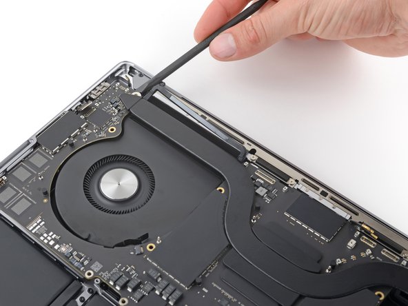 MacBook Pro 16" 2023 Logic Board and Heatsink Removal: stap 0, afbeelding 3 van 3