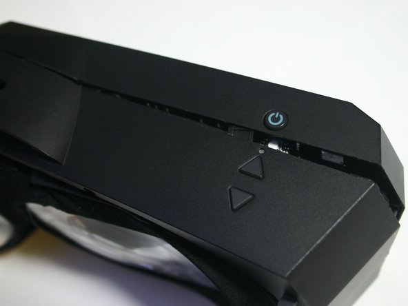 Pimax 5K Plus Disassembly, Unclip the case: шаг 4, изображение 3 из 3