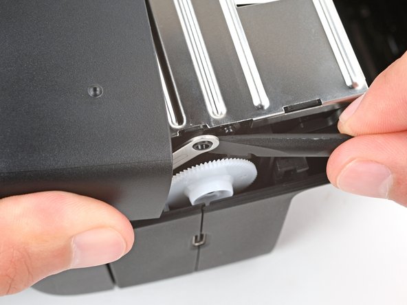 Polaroid Flip Film Door Replacement, Unclip the film door: crwdns2935265:08crwdnd2935265:03crwdnd2935265:03crwdne2935265:0