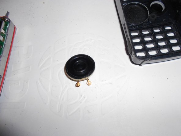 Icom IC-T81A Speaker Replacement: crwdns2935265:05crwdnd2935265:02crwdnd2935265:02crwdne2935265:0