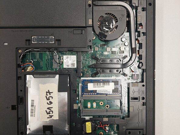 Lenovo ThinkPad L560 Thermal Paste Replacement, Opening the back panel: step 1, image 2 of 3