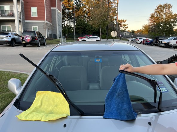 2002-2006 Toyota Camry Windshield Wiper Replacement: crwdns2935265:05crwdnd2935265:02crwdnd2935265:03crwdne2935265:0