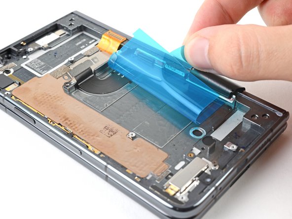 How to Apply New Base Battery Adhesive in Your Google Pixel Fold: crwdns2935265:04crwdnd2935265:02crwdnd2935265:03crwdne2935265:0