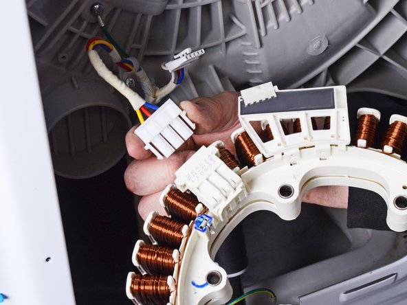 LG Front Load Washing Machine Stator Replacement, Disconnect the stator: crwdns2935265:010crwdnd2935265:03crwdnd2935265:03crwdne2935265:0