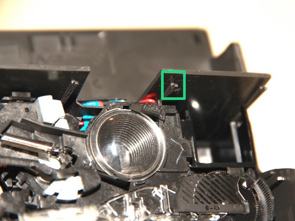 Polaroid Onestep Close Up Rear Viewfinder Replacement, Core Assembly Removal: crwdns2935265:04crwdnd2935265:03crwdnd2935265:03crwdne2935265:0