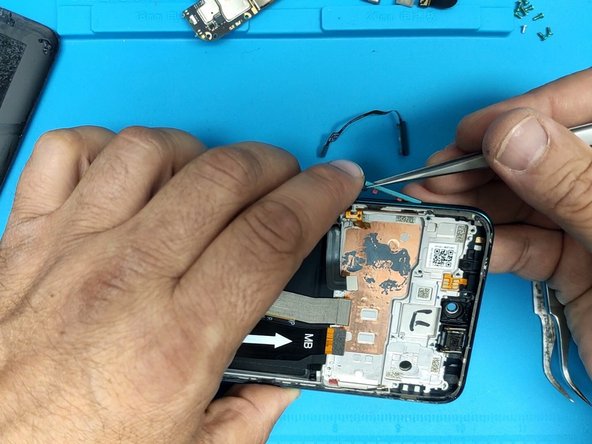 Redmi Note 9 Pro - Reboots, Power On flex Replacement, Power on and volume buttons flex cable removal.: crwdns2935265:05crwdnd2935265:02crwdnd2935265:03crwdne2935265:0