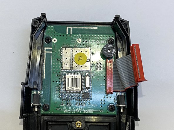 Altair WBP-210 Mini-XLR socket Replacement, Disconnect Auxiliary Board: crwdns2935265:05crwdnd2935265:02crwdnd2935265:02crwdne2935265:0
